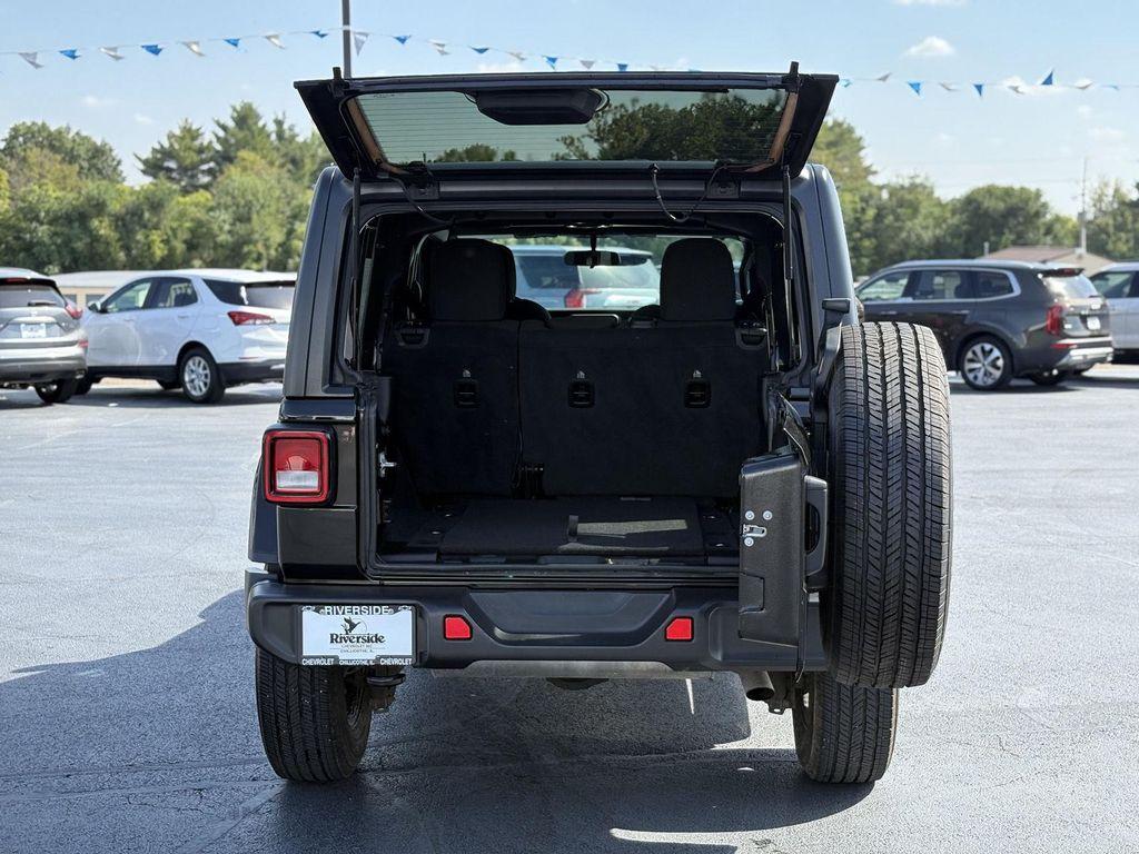 used 2021 Jeep Wrangler Unlimited car, priced at $32,998