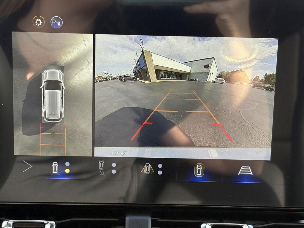 new 2026 Chevrolet Equinox car, priced at $34,135