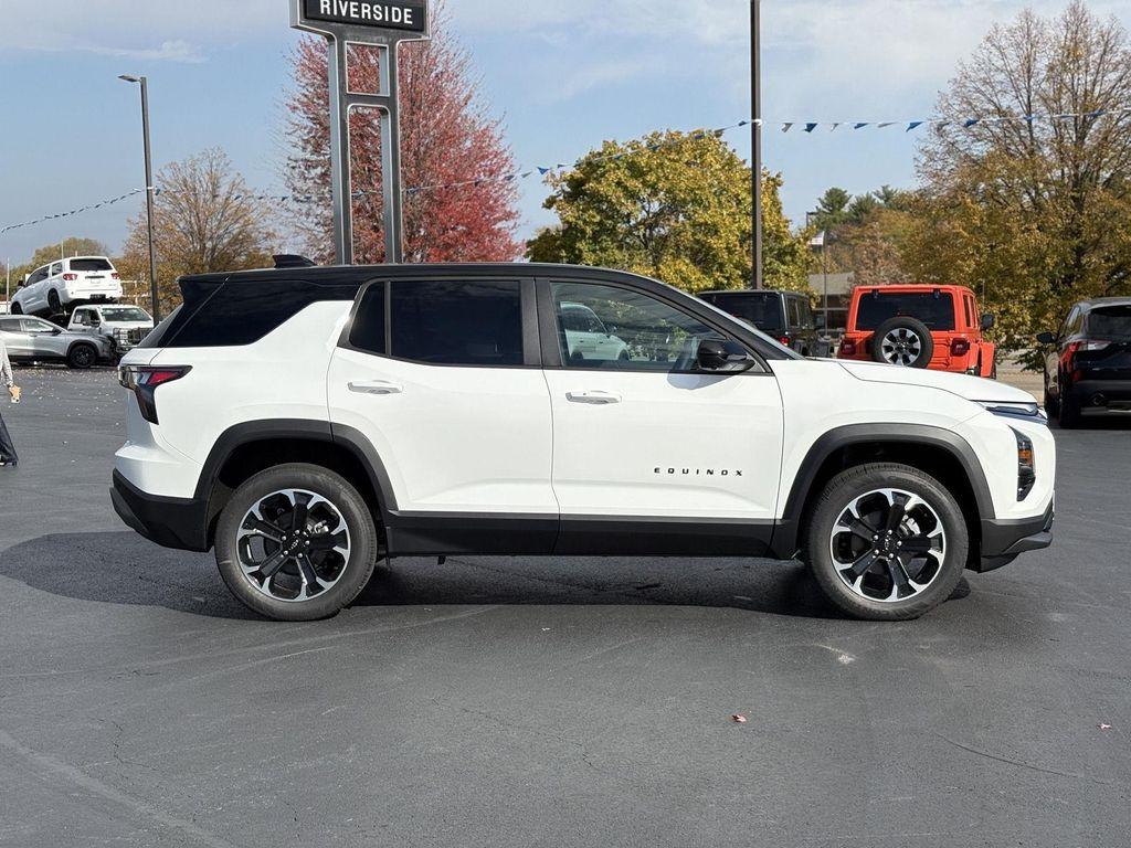 new 2026 Chevrolet Equinox car, priced at $34,135