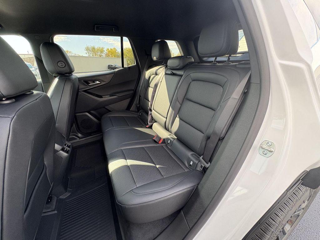 new 2026 Chevrolet Equinox car, priced at $34,135