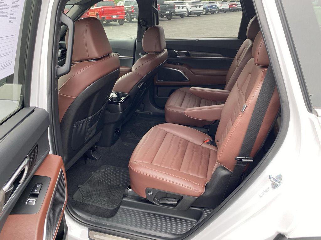 used 2024 Kia Telluride car, priced at $45,690