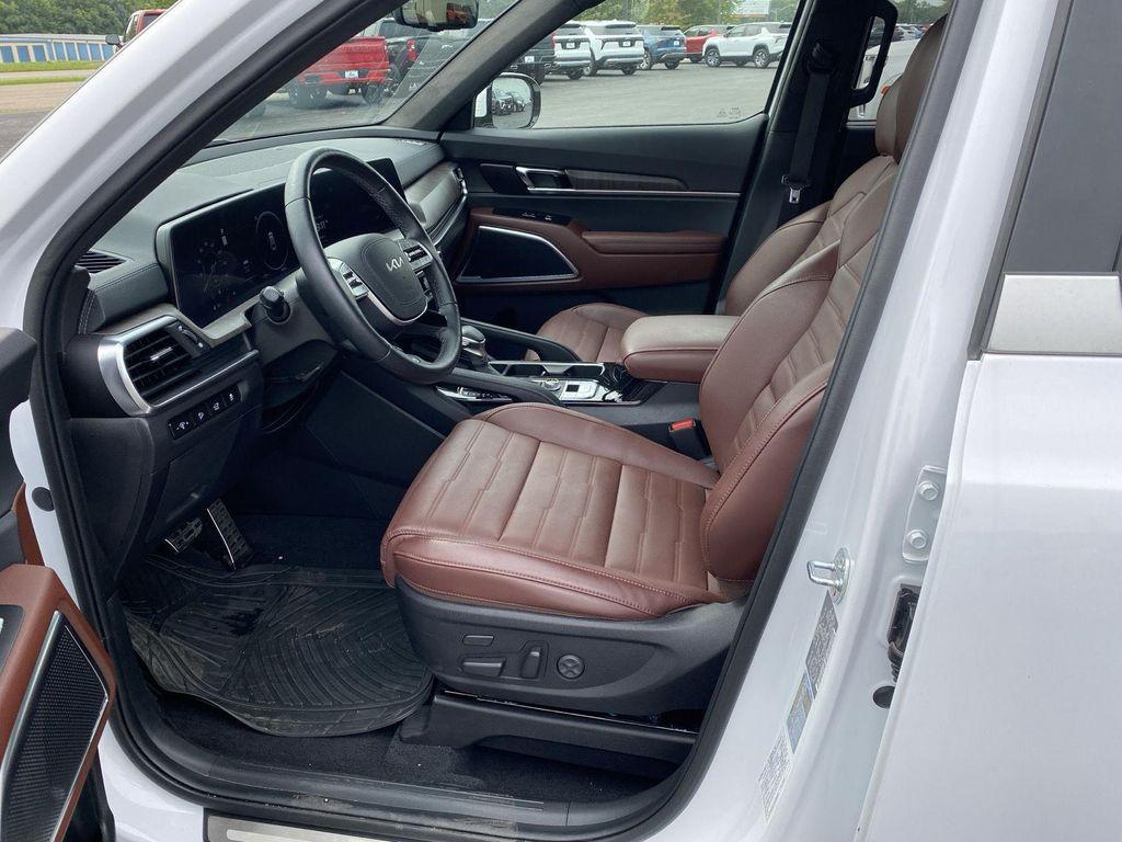 used 2024 Kia Telluride car, priced at $45,690