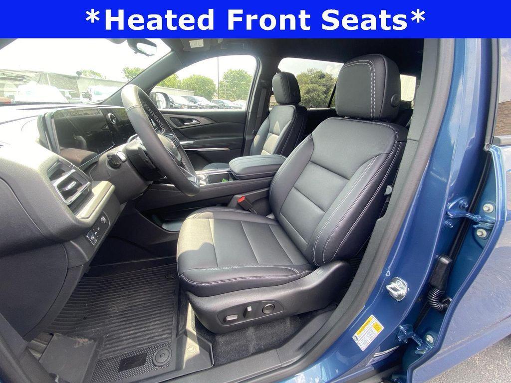 new 2026 Chevrolet Traverse car, priced at $47,570