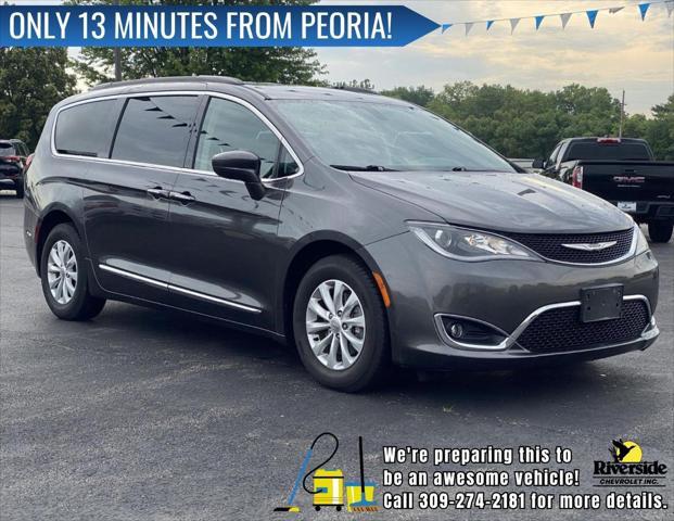 used 2017 Chrysler Pacifica car, priced at $14,555