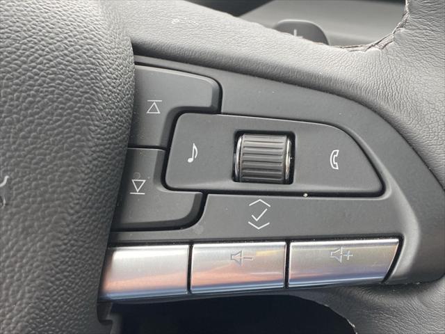 used 2025 Cadillac XT4 car, priced at $38,577