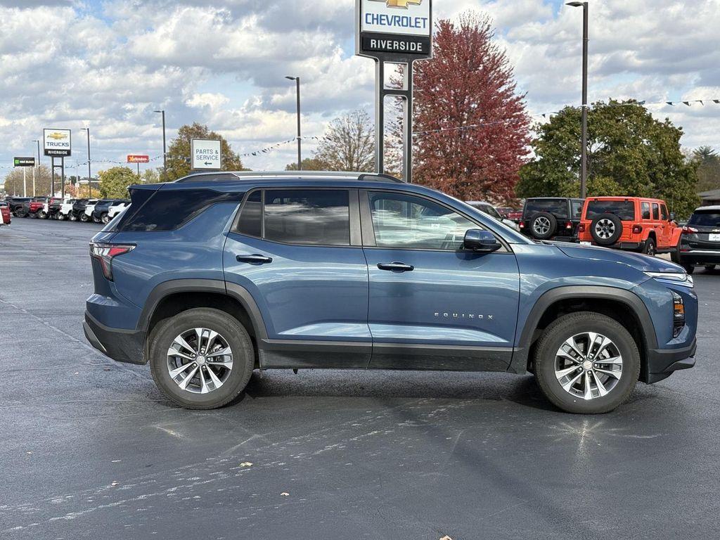 used 2025 Chevrolet Equinox car, priced at $28,399