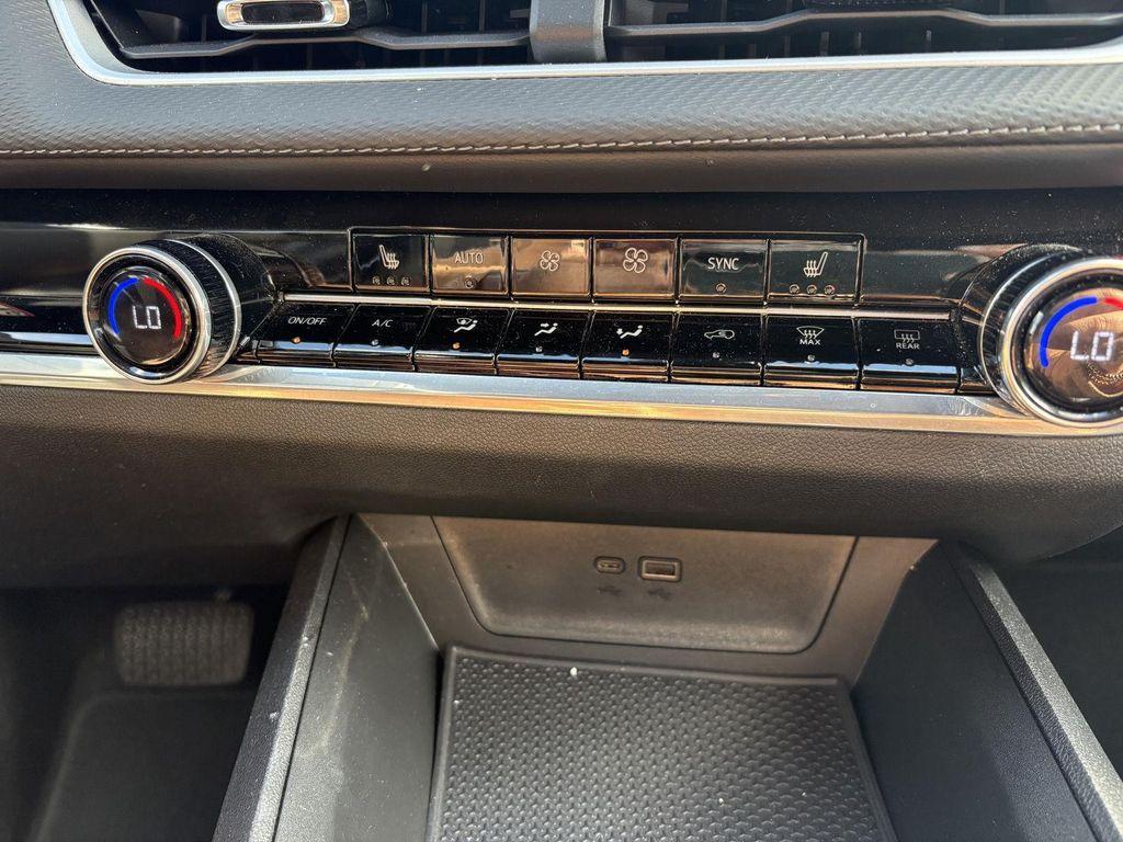 used 2025 Chevrolet Equinox car, priced at $28,399