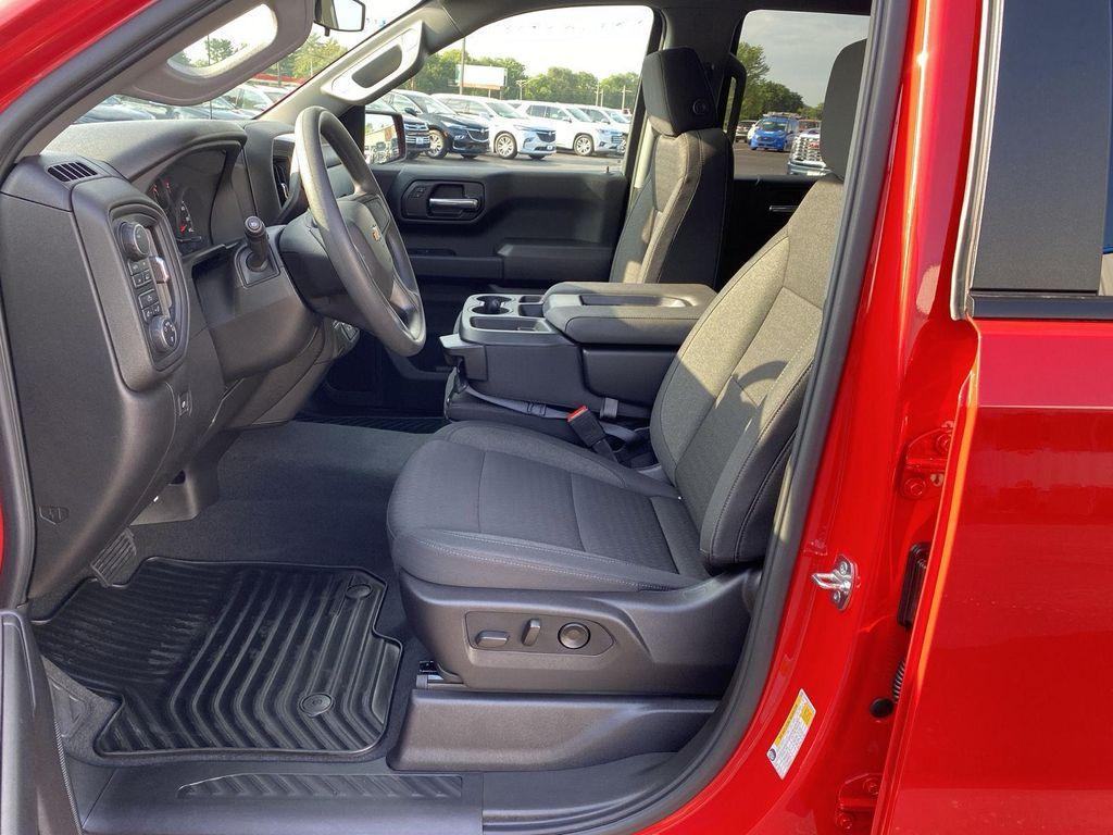 new 2025 Chevrolet Silverado 1500 car, priced at $45,296