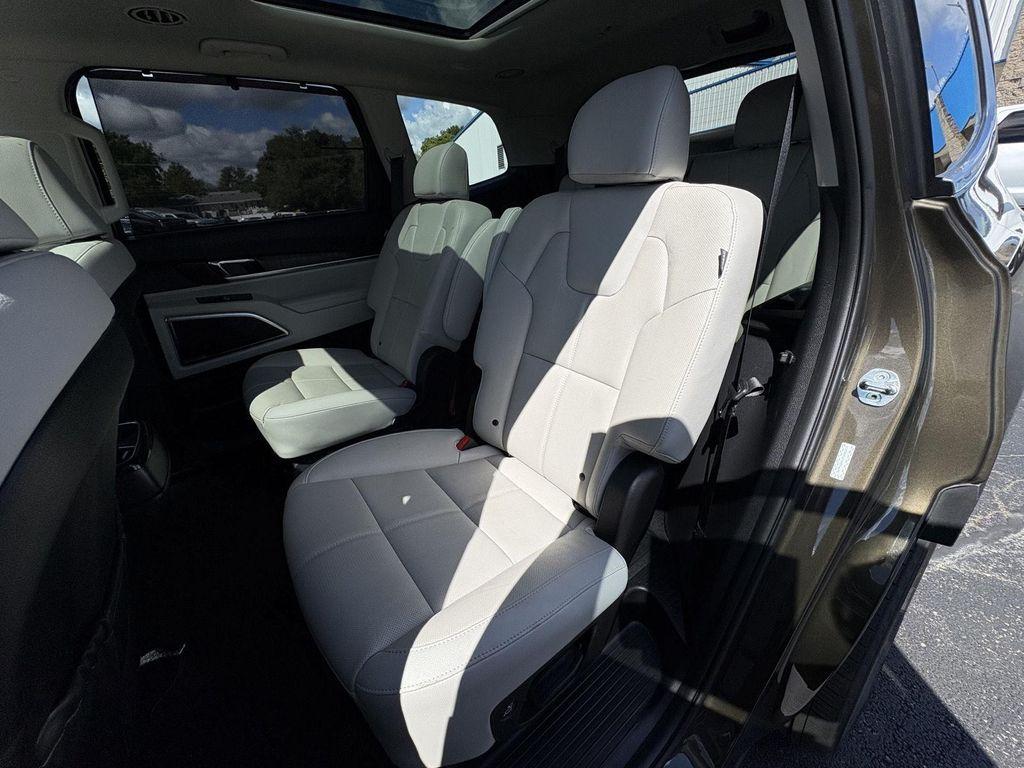 used 2024 Kia Telluride car, priced at $39,798