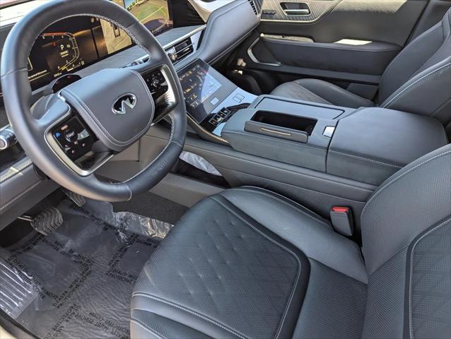 new 2025 INFINITI QX80 car, priced at $114,825