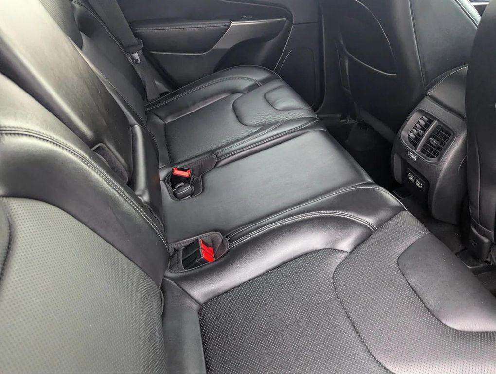 used 2021 Jeep Cherokee car, priced at $18,877