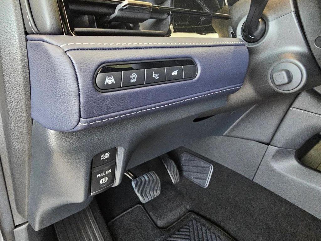 new 2026 INFINITI QX80 car, priced at $106,320