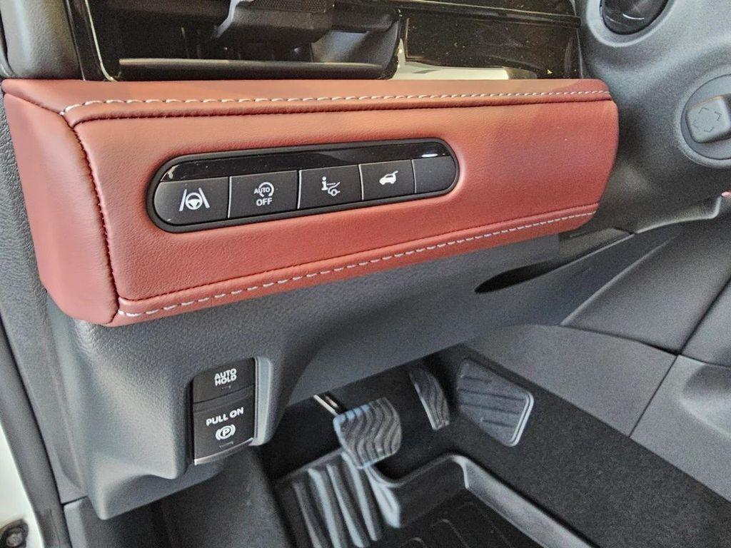 new 2026 INFINITI QX80 car, priced at $116,860