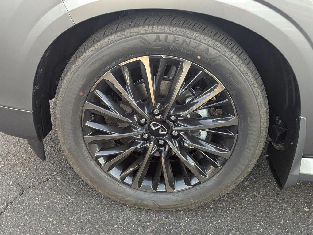 new 2026 INFINITI QX80 car, priced at $112,024