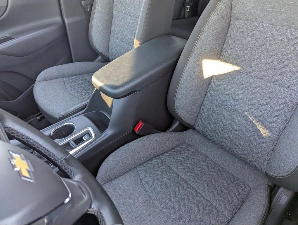 used 2024 Chevrolet Equinox car, priced at $19,788