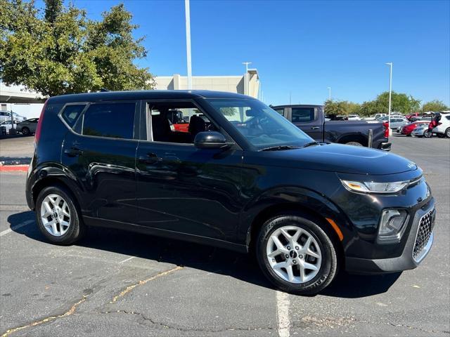 used 2022 Kia Soul car, priced at $13,998