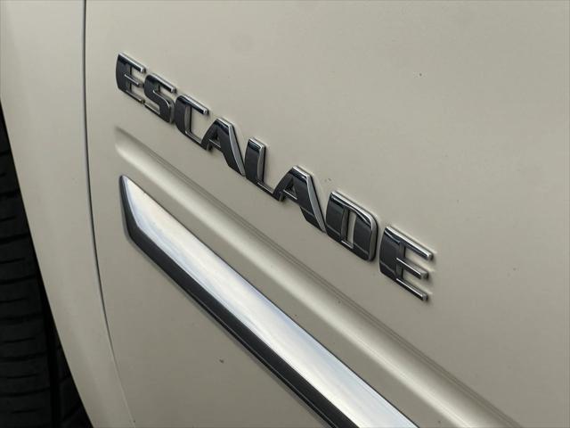 used 2010 Cadillac Escalade car, priced at $12,777