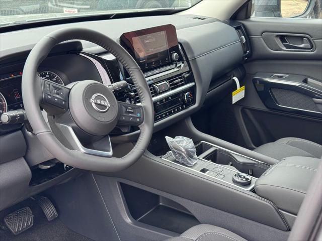 new 2025 Nissan Pathfinder car, priced at $40,821