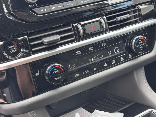 new 2025 Nissan Pathfinder car, priced at $40,821