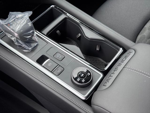 new 2025 Nissan Pathfinder car, priced at $40,821