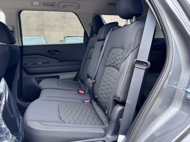 new 2025 Nissan Pathfinder car, priced at $40,821