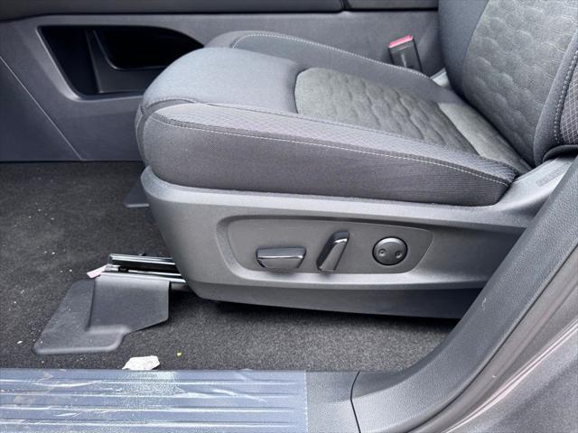 new 2025 Nissan Pathfinder car, priced at $40,821