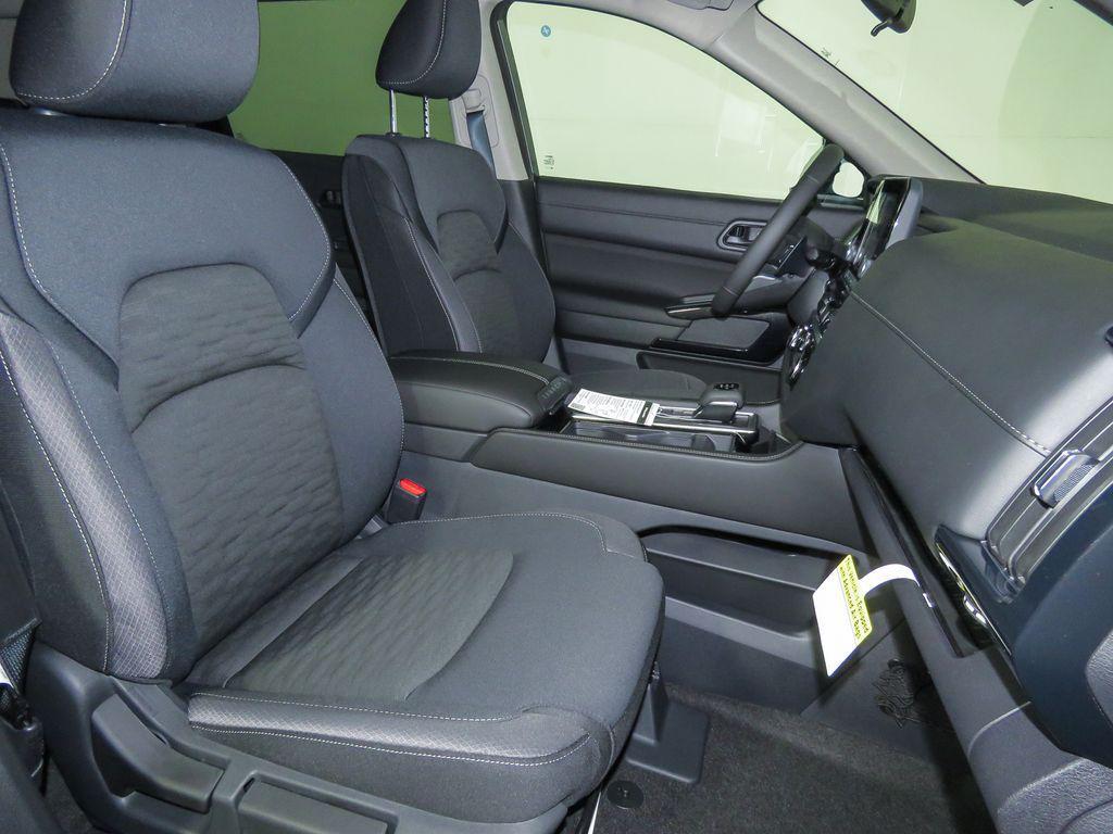 new 2025 Nissan Pathfinder car, priced at $40,384