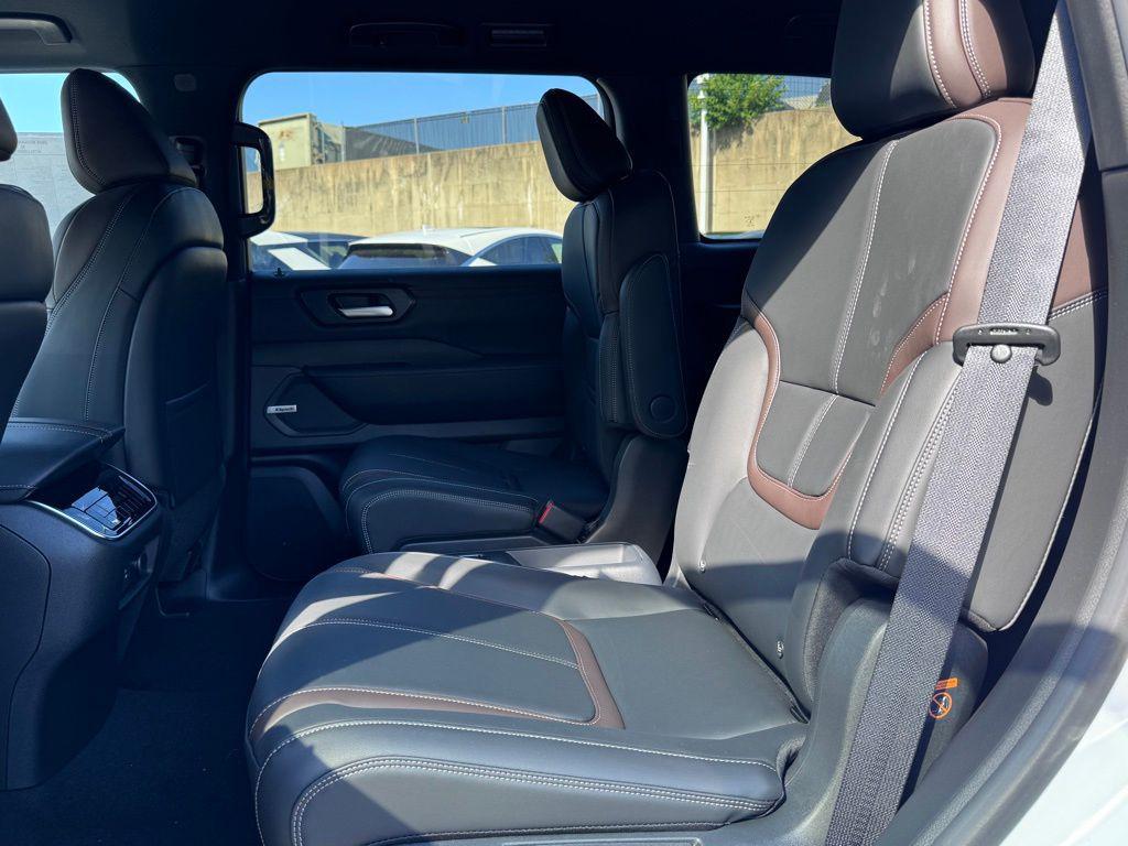 new 2025 Nissan Armada car, priced at $65,024