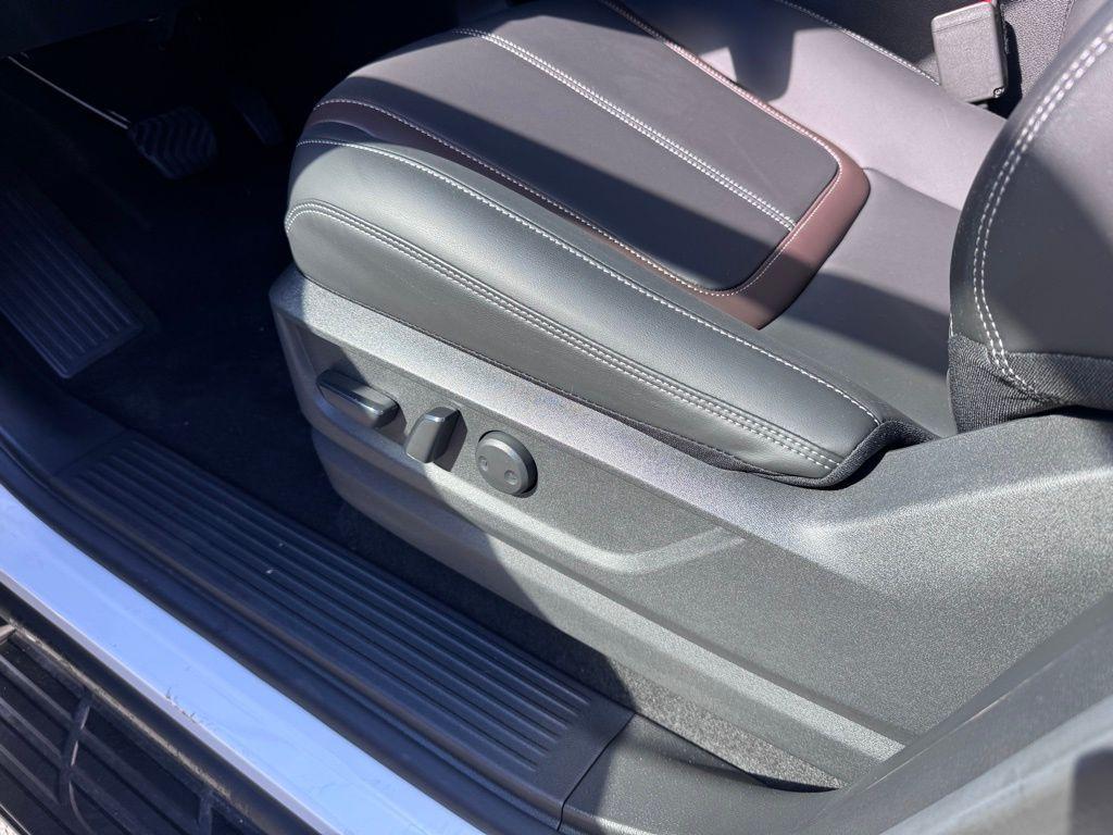 new 2025 Nissan Armada car, priced at $65,024