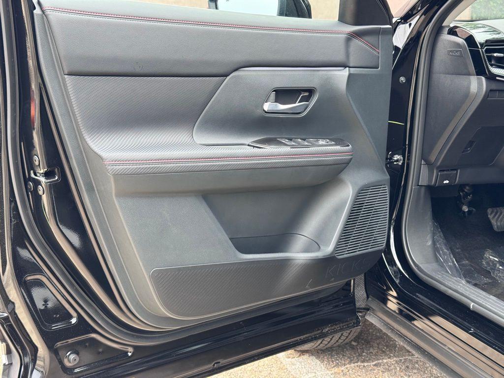new 2025 Nissan Kicks car, priced at $26,330