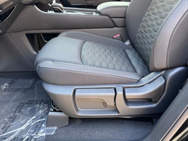 new 2025 Nissan Pathfinder car, priced at $37,684