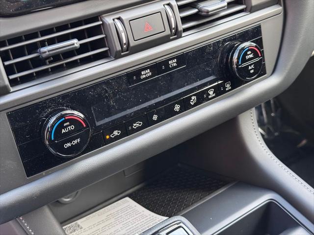 new 2025 Nissan Pathfinder car, priced at $37,684