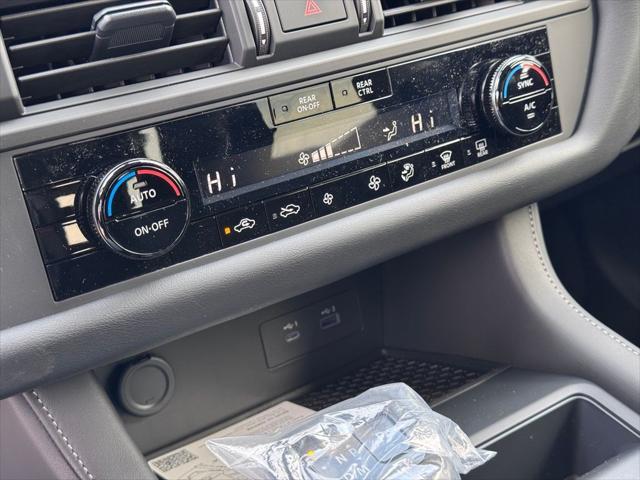 new 2025 Nissan Pathfinder car, priced at $37,684