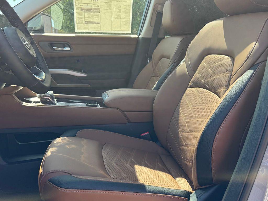 new 2025 Nissan Pathfinder car, priced at $50,439