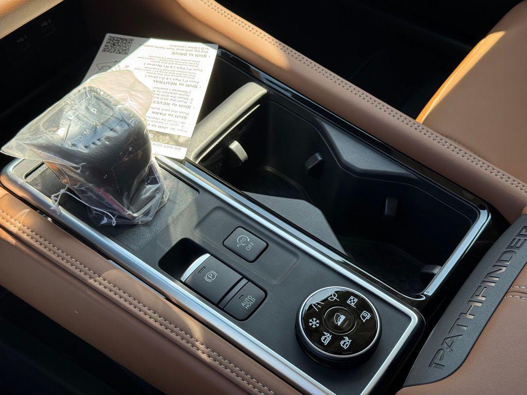 new 2025 Nissan Pathfinder car, priced at $50,439