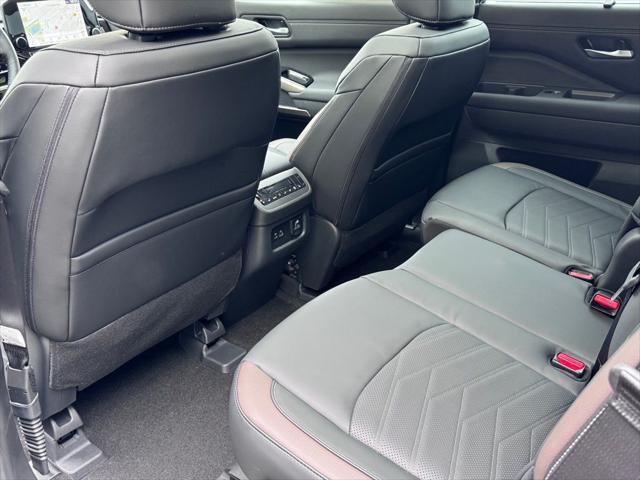 new 2025 Nissan Pathfinder car, priced at $49,017