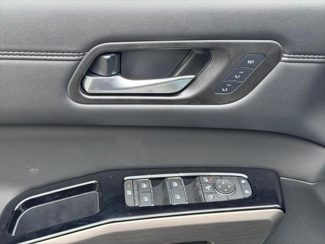 new 2025 Nissan Pathfinder car, priced at $49,017