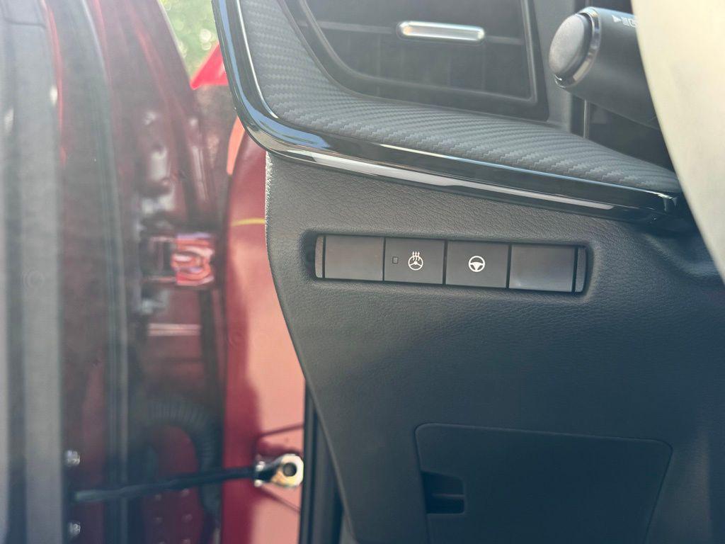 new 2025 Nissan Kicks car, priced at $28,740