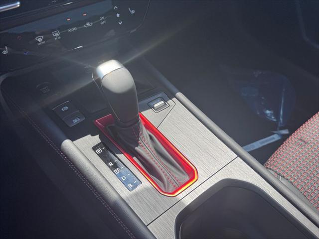 new 2025 Nissan Kicks car, priced at $29,251