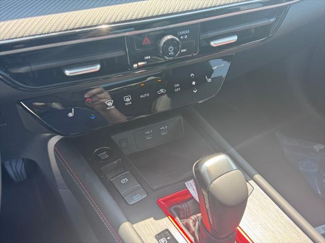 new 2025 Nissan Kicks car, priced at $29,251