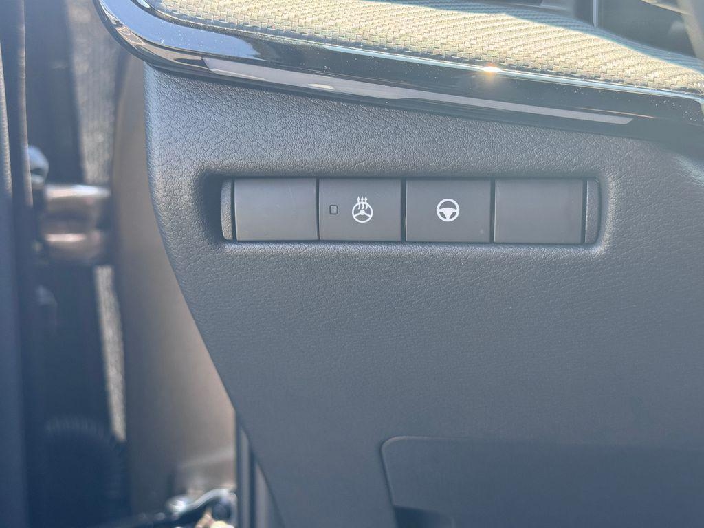 new 2025 Nissan Kicks car, priced at $29,066