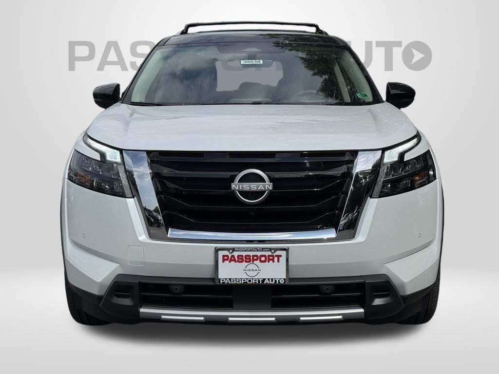 new 2025 Nissan Pathfinder car, priced at $45,013