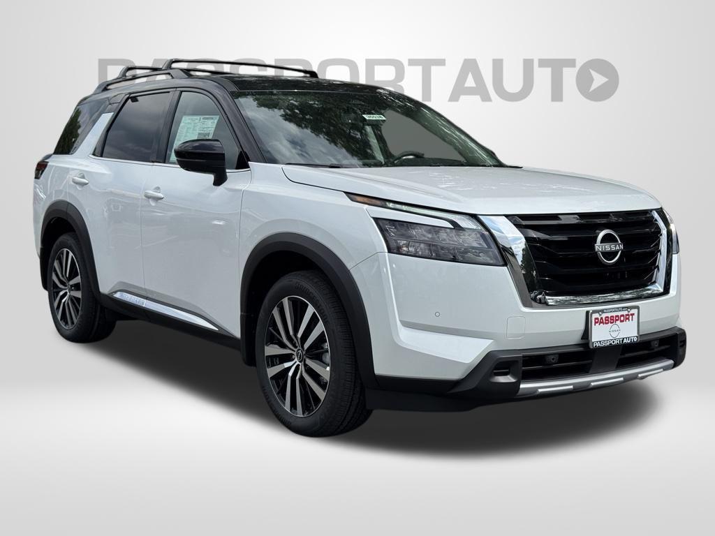 new 2025 Nissan Pathfinder car, priced at $45,013