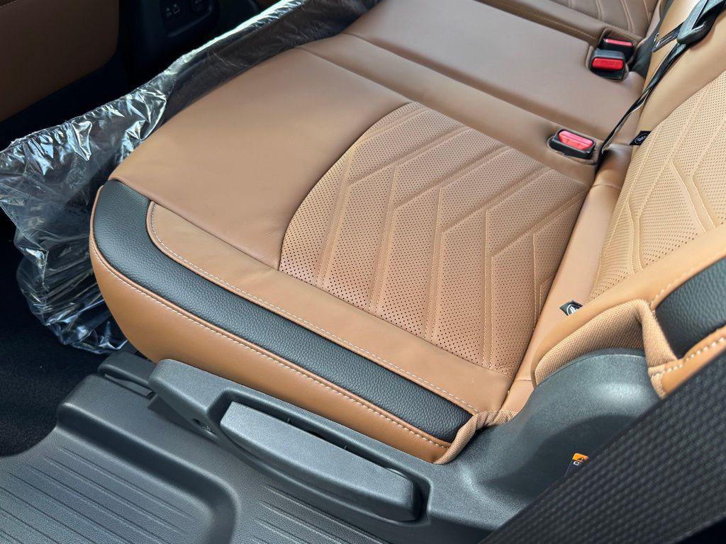new 2025 Nissan Pathfinder car, priced at $44,122