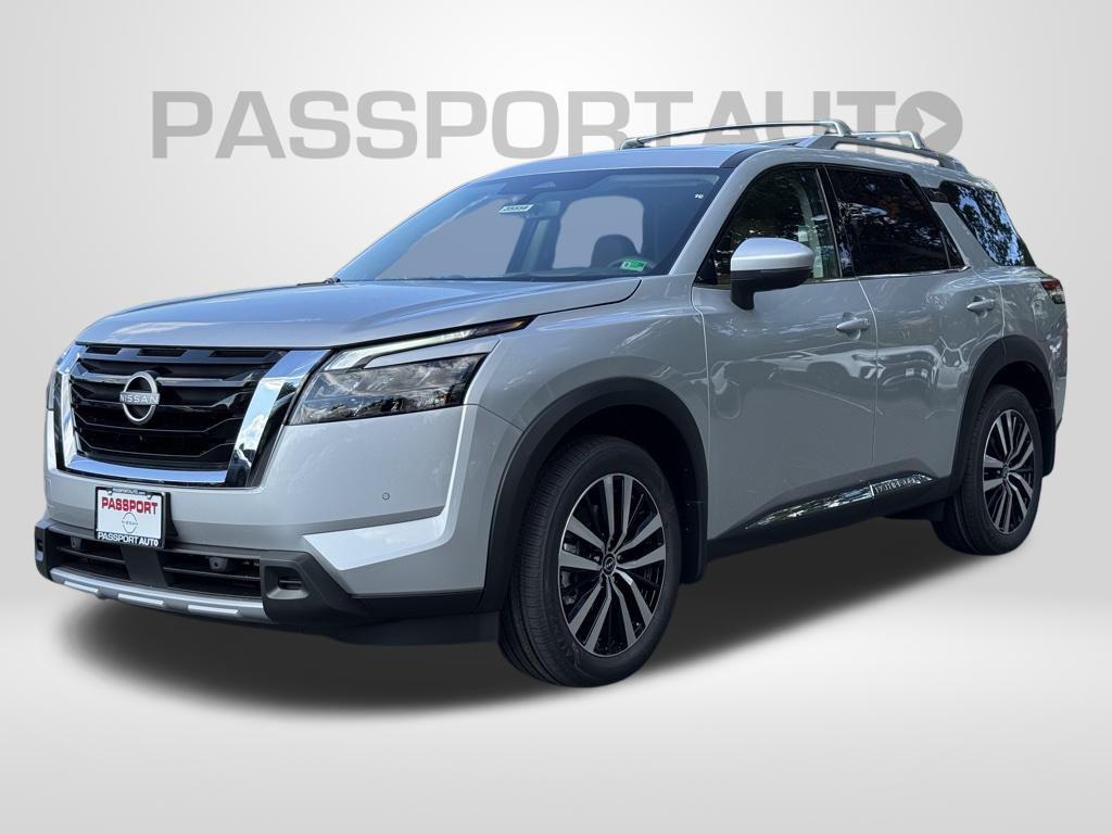 new 2025 Nissan Pathfinder car, priced at $49,122