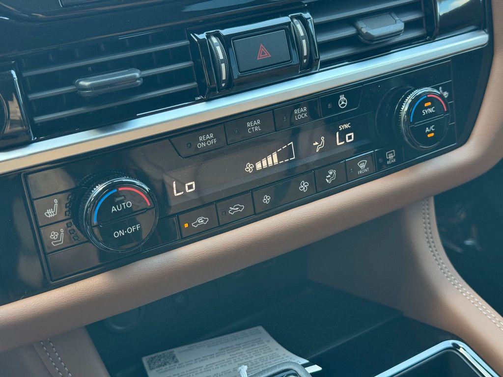new 2025 Nissan Pathfinder car, priced at $44,122