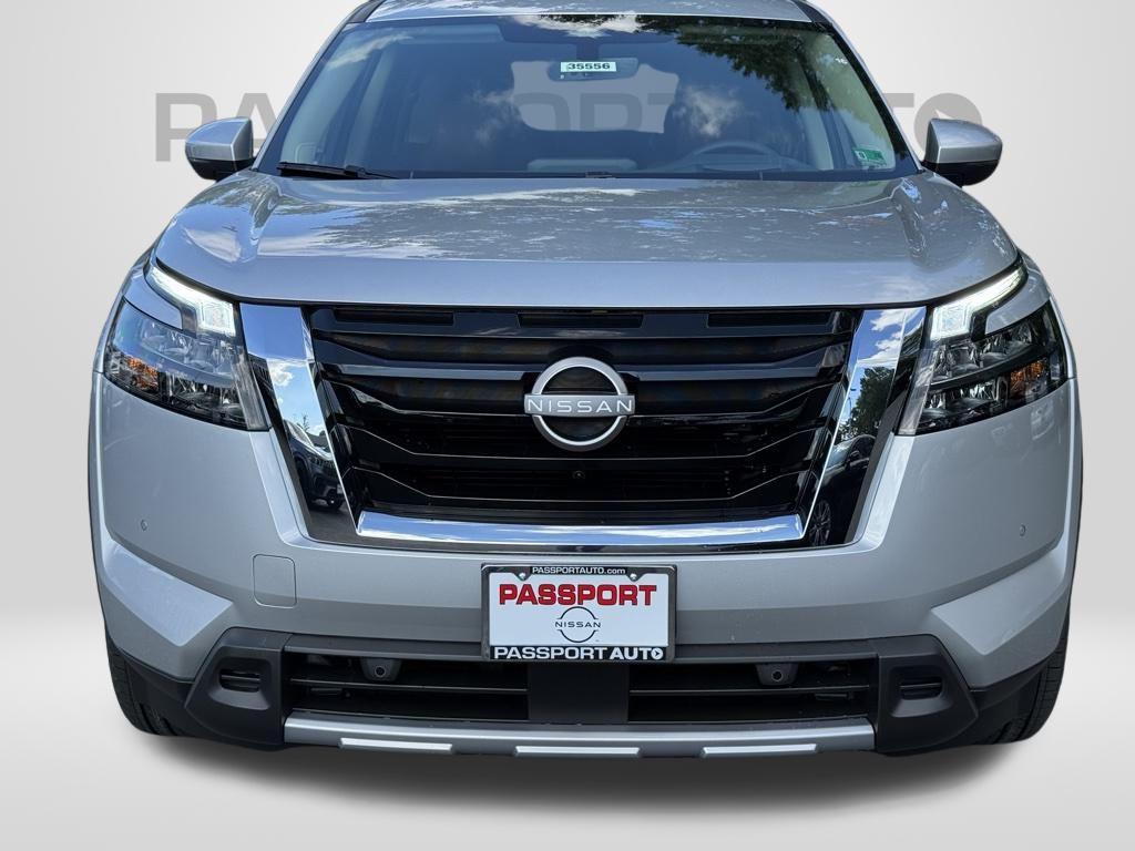 new 2025 Nissan Pathfinder car, priced at $44,122