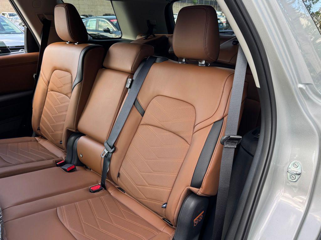 new 2025 Nissan Pathfinder car, priced at $44,122