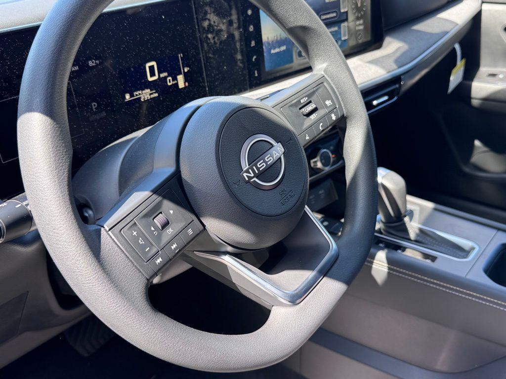 new 2025 Nissan Kicks car, priced at $27,086