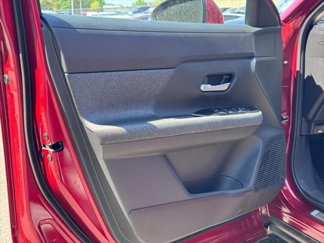 new 2025 Nissan Kicks car, priced at $29,150